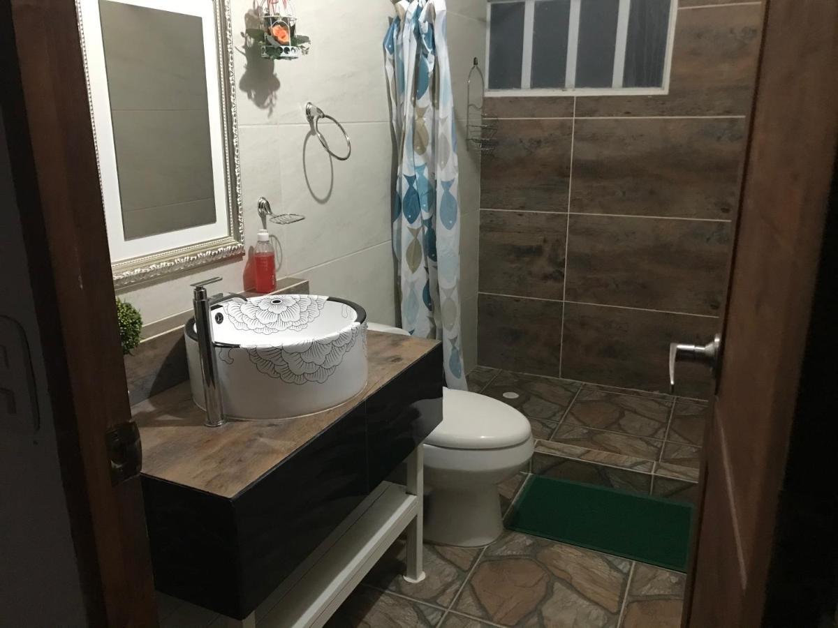 Hermosa Grande Con Aire Acon,wifi,piscina,billar !villa Ensueno ! Holiday home Carmen de Apicala