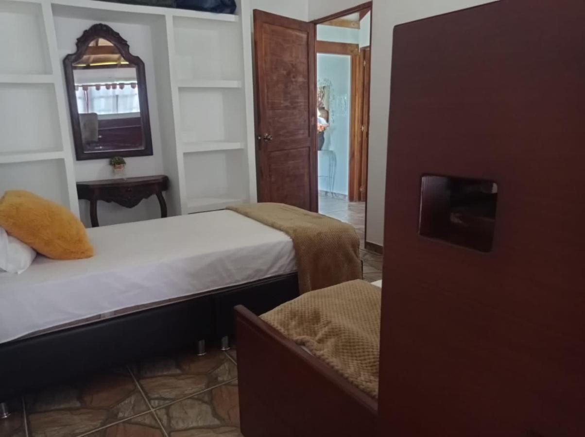 Hermosa Grande Con Aire Acon,wifi,piscina,billar !villa Ensueno ! Holiday home Carmen de Apicala